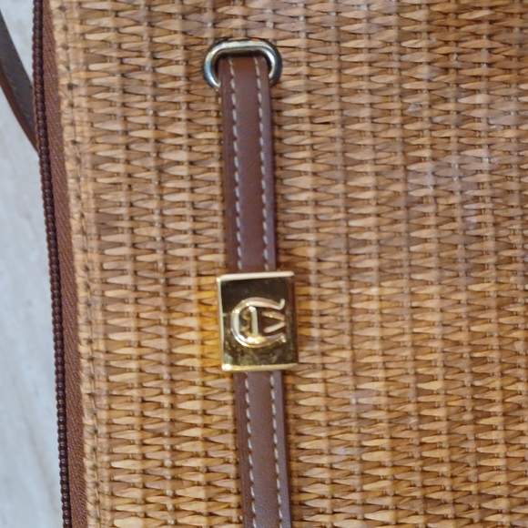 Gorgeous Etienne Aigner Mini Shoulder Bag - Picture 2 of 9